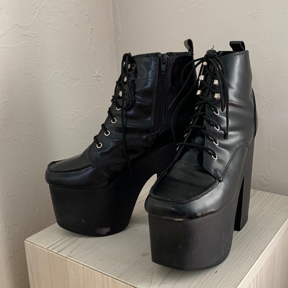 Yes We Are The Shit. Platform Boots. US size 8. - Picture 1 of 7